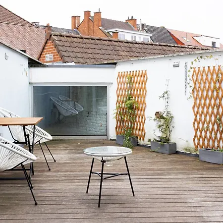 Architectural House Near Center - 20min Walk *
