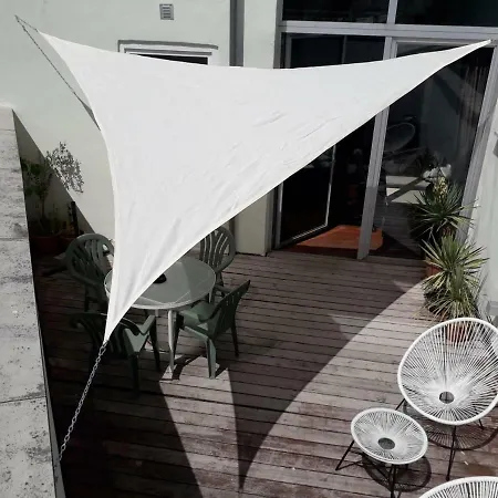 Architectural House Near Center - 20min Walk Holiday home